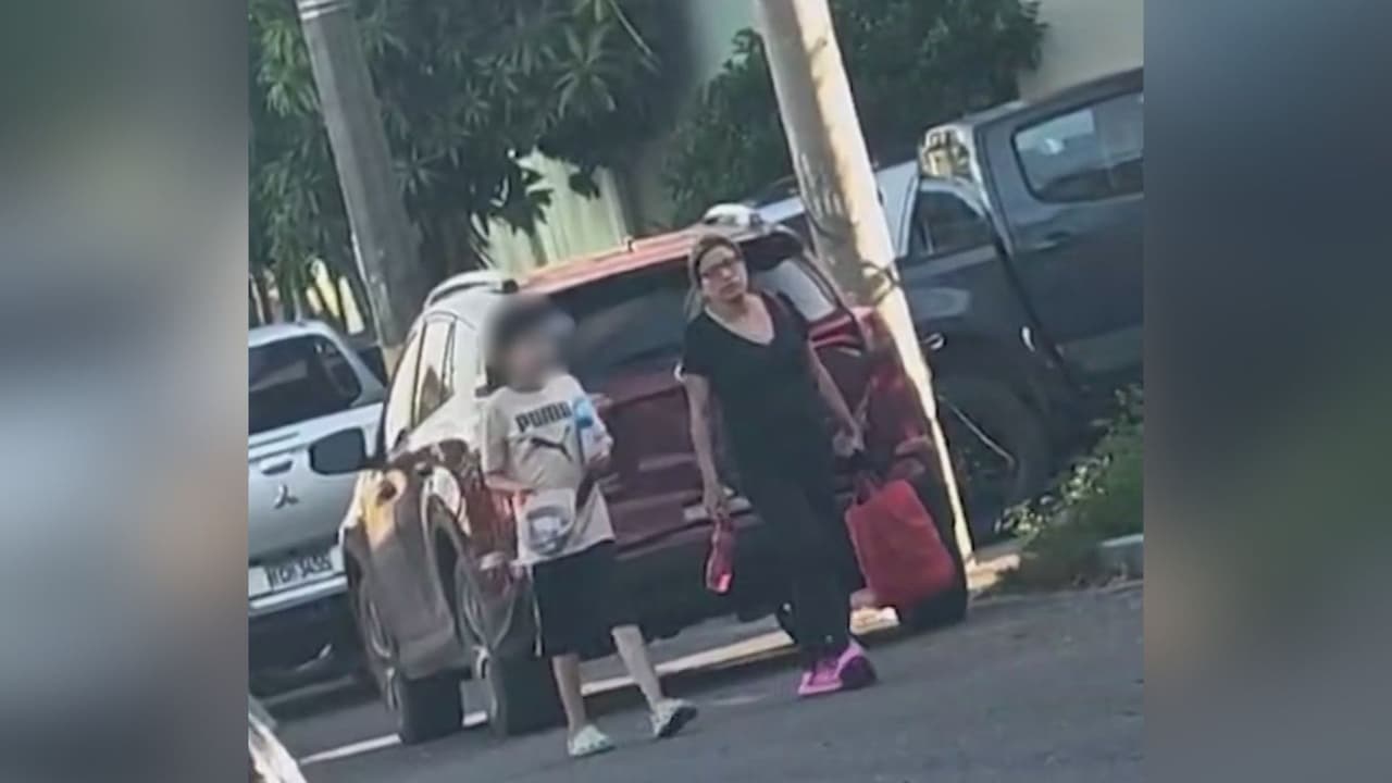 Una mujer denunció a su propia madre por haberse quedado con su hijo aprovechando su situación migratoria