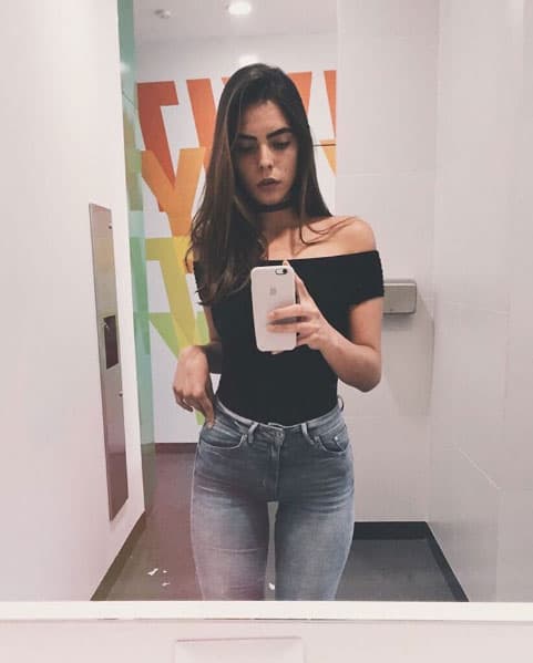 Entre más crece se hace más notable el parecido con su mamá 
<b>Mariana Levy</b>, ¿no crees?