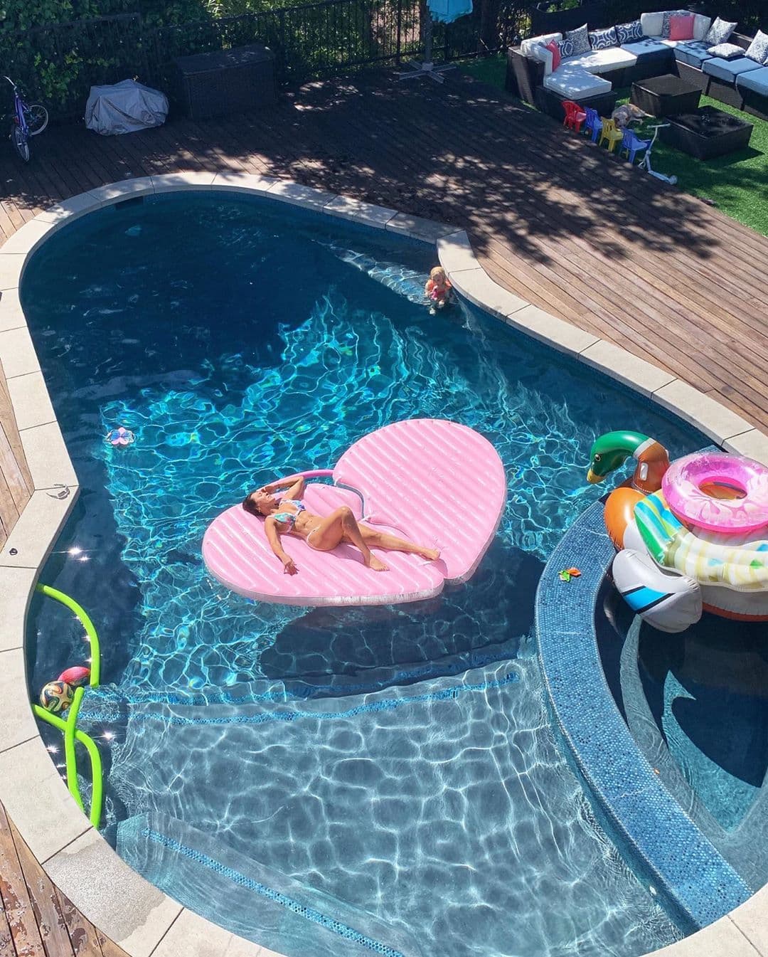 "Los Ángeles siempre es una muy buena decisión para pasar un domingo de verano. Donde estén que tengan un maravilloso domingo", comentó la periodista colombiana.