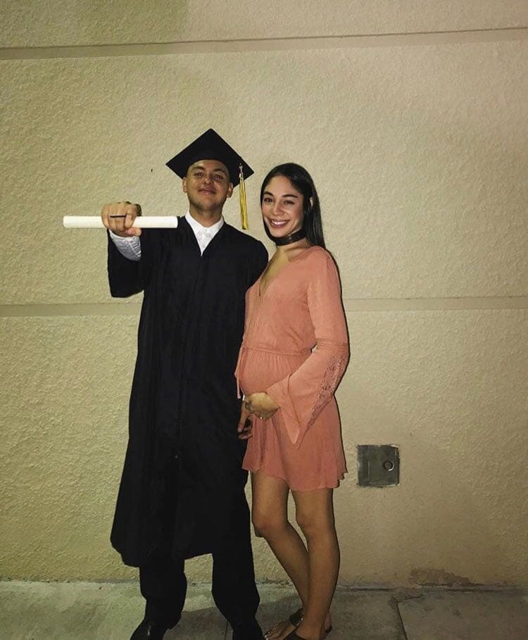 Aquí te presentamos a Gabriel, el yerno de Johnny Lozada. La joven pareja no podría estar más feliz.