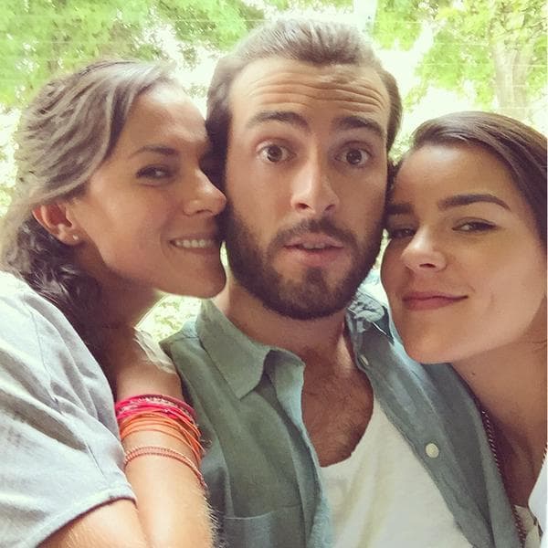 Lo esperamos con los brazos abiertos.