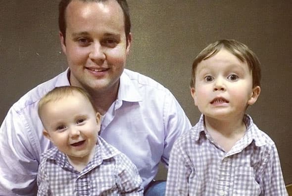 La familia no contactó a la policía, sino que envió a Josh a terapia religiosa.