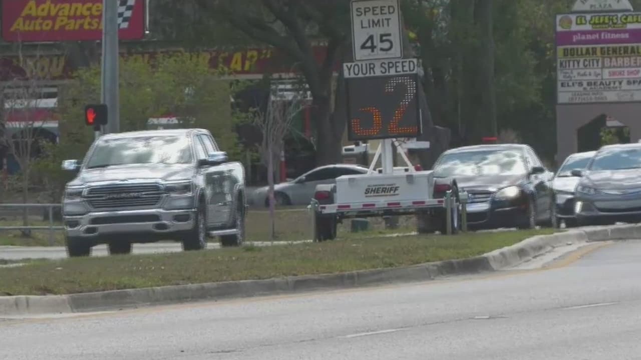 ¿Cómo denunciar si hay una carrera callejera en Florida?