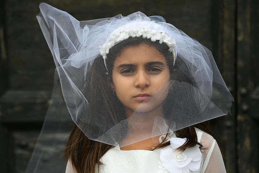 Nueva York prohíbe los matrimonios con niños y adolescentes menores de 18 años