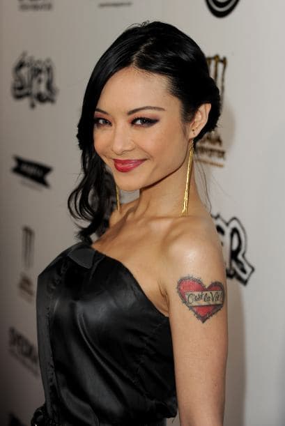 Tila Tequila Cuando hace mucho ya no se sabía nada de ella, resulta que existe una cinta porno de la ex estrella de televisión. ¿Casualidad o ganas de volver a la fama?