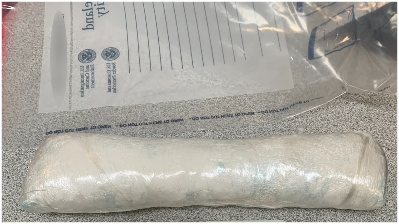 El empaque que pretendía ingresar una menor estadounidense.