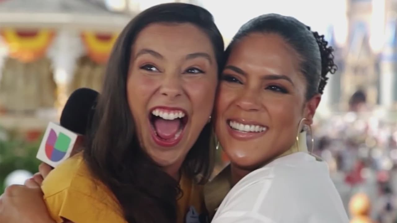 Francisca llegó con una doble sorpresa para una joven hispana que trabaja en Disney