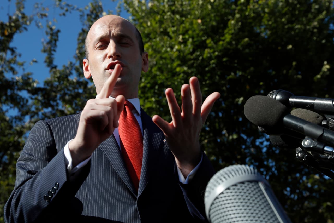 Un brote de paperas: Stephen Miller había intentado ya cerrar las fronteras por razones de salud pública