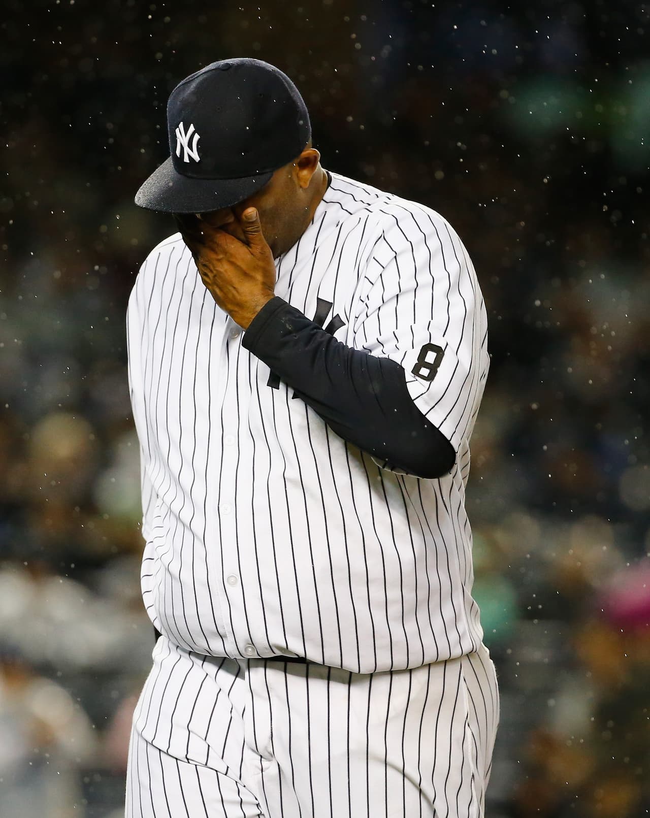 Sabathia fuera de playoffs por alcoholismo