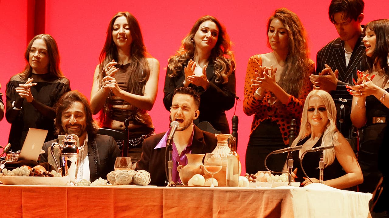 El rapero, cantante y compositor español C. Tangana subió al escenario para 
<b><a href="https://www.univision.com/shows/latin-grammy/c-tangana-en-latin-grammy-2021-ingobernable-en-su-presentacion-en-vivo-video" target="_blank">cantar en vivo su tema ‘Ingobernable’</a></b>.