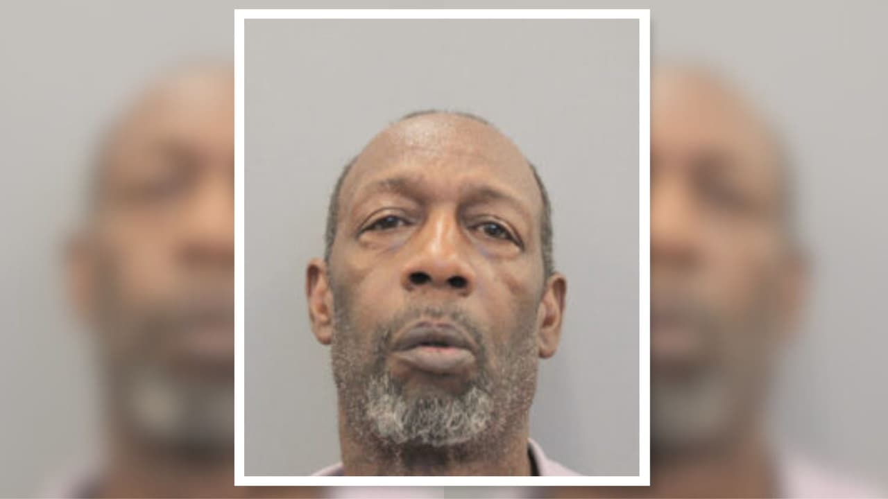 Policía de Houston logra el arresto, 17 años después, del sospechoso de estrangular a una mujer