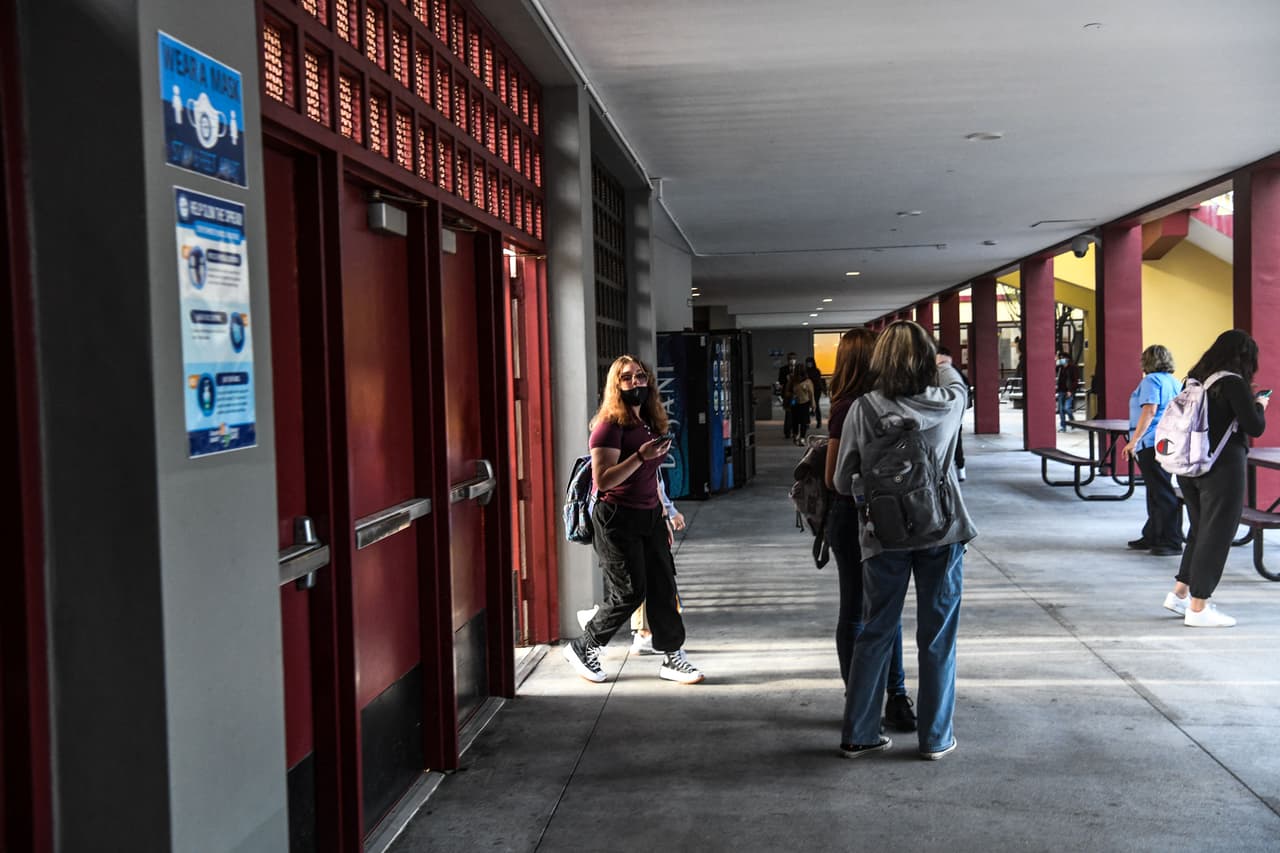 Preocupación entre padres de escuelas chárter en Miami-Dade por estudiantes que asisten sin mascarilla a los planteles 