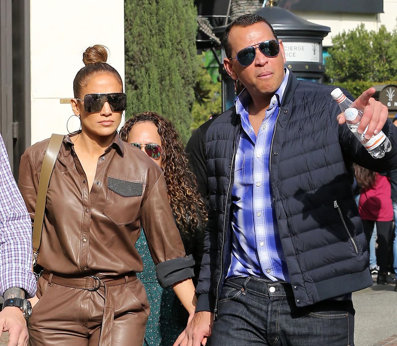 Jennifer López llega a este matrimonio luego de tres divorcios y Alex Rodríguez, después de uno. Los dos habían indicado que no tenían prisa por casarse, pues quieren estar seguros de que cuando lo hagan, sea para siempre.