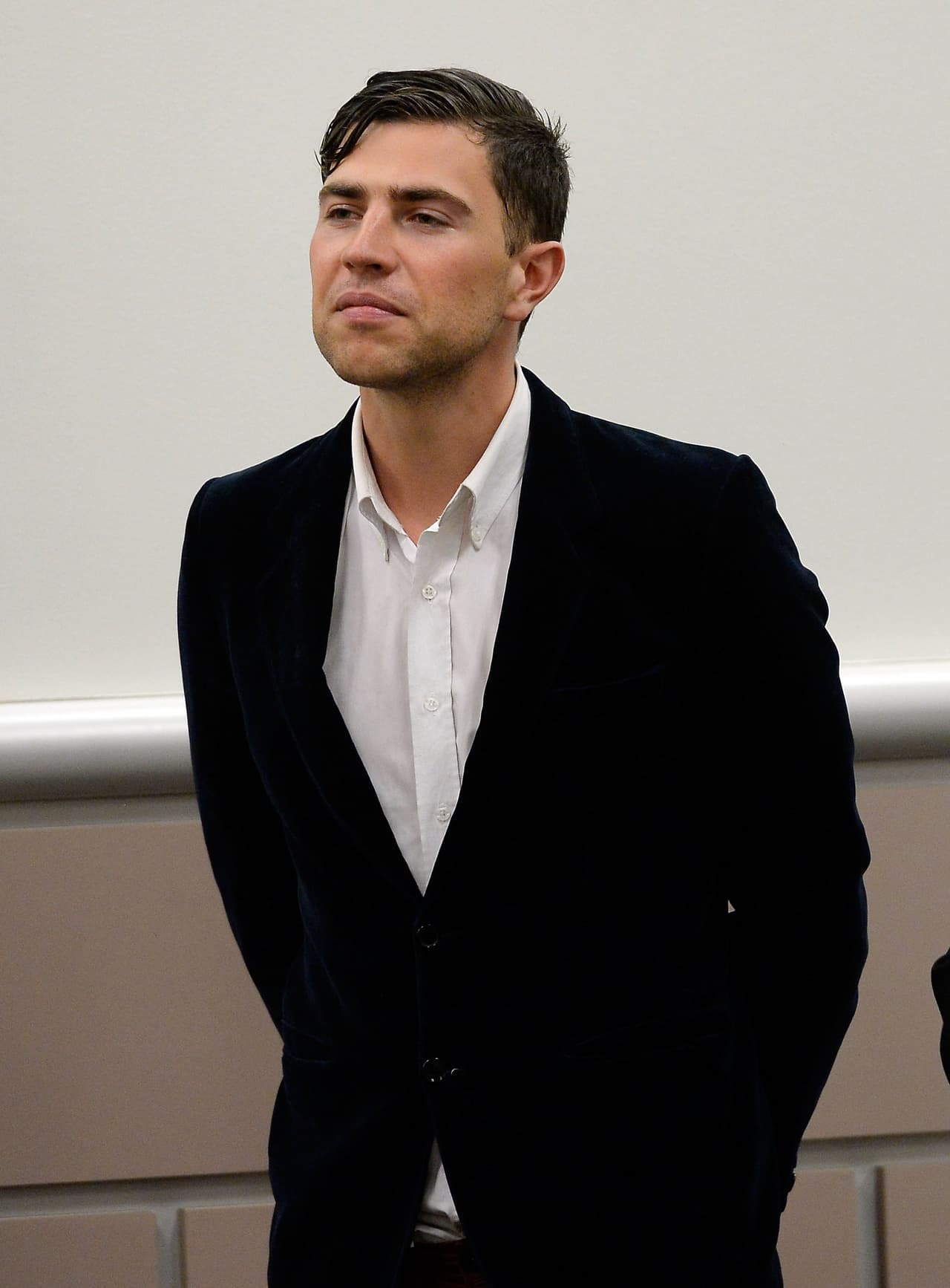 Sediuk muy complacido de sí mismo en su cita en el juzgado, dos semanas después.