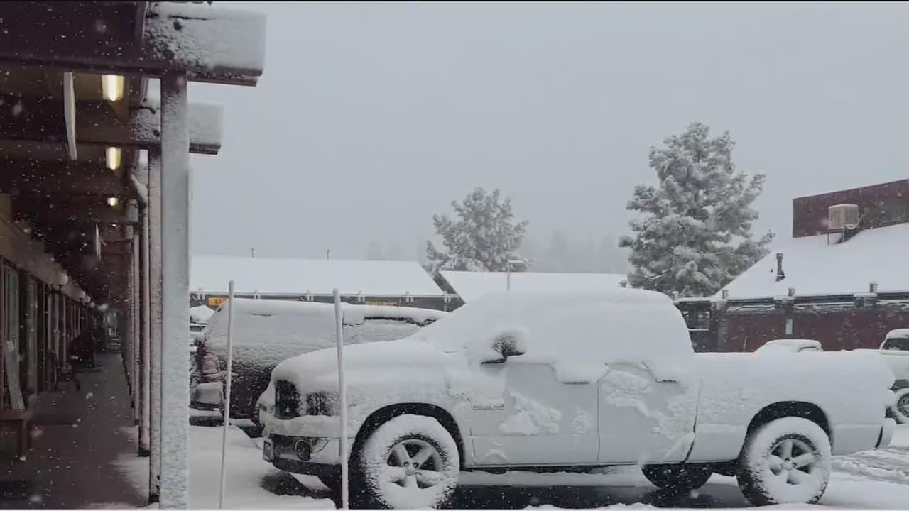 Llegó la primera tormenta invernal de la temporada con lluvia, granizo y nieve, condiciones climatológicas que afectan principalmente a conductores. La Patrulla de Caminos de California CHP (por sus siglas en inglés) te recomienda estar preparado y te dice cómo hacerlo.