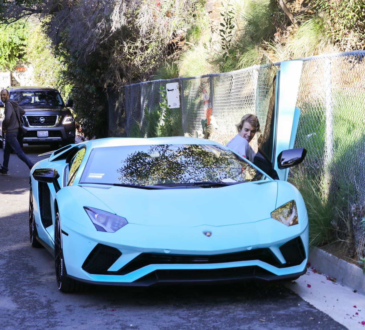 Su más reciente adquisición, es este Lamborghini de 200,000 dólares.
<br>