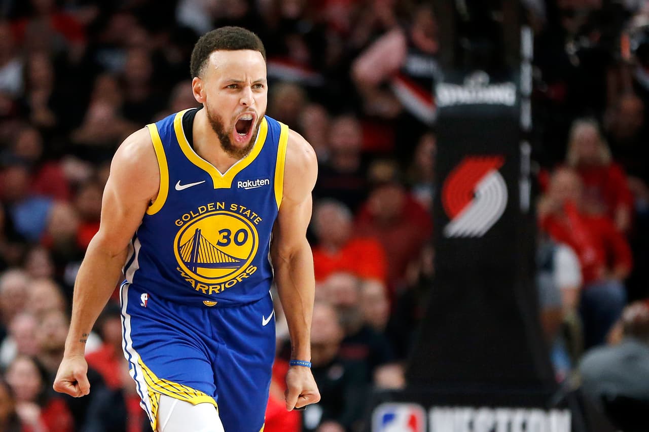 <b>Puesto 6. Golden State Warriors (NBA)</b>
<br>
<br>• Valor: 4,700 millones de dólares.
<br>
<br>• Cambio de valor en los últimos cinco años: +147%.
<br>
<br>• Propietarios: Joe Lacob y Peter Gruber.
<br>
<br>• Año de compra: 2010.
<br>
<br>• Precio pagado: 450 millones de dólares.
<br>