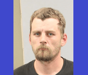 Jason Vernon Barnes de 33 años, tiene una orden civil de arresto por incumplimiento de manutención a menores desde el 6 de agosto del 2018. Barnes tiene un atraso en los pagos por $ 13,700.00Barnes mide 5’ 8” y pesa. Su última residencia está localizada en el 145 lbs.2534 Woodfield Drive, Sophia, NC 27350Si usted tiene pistas sobre su paradero contacte a la oficina del Sheriff del Condado de Randolph al 336-318-6699 or 9-1-1