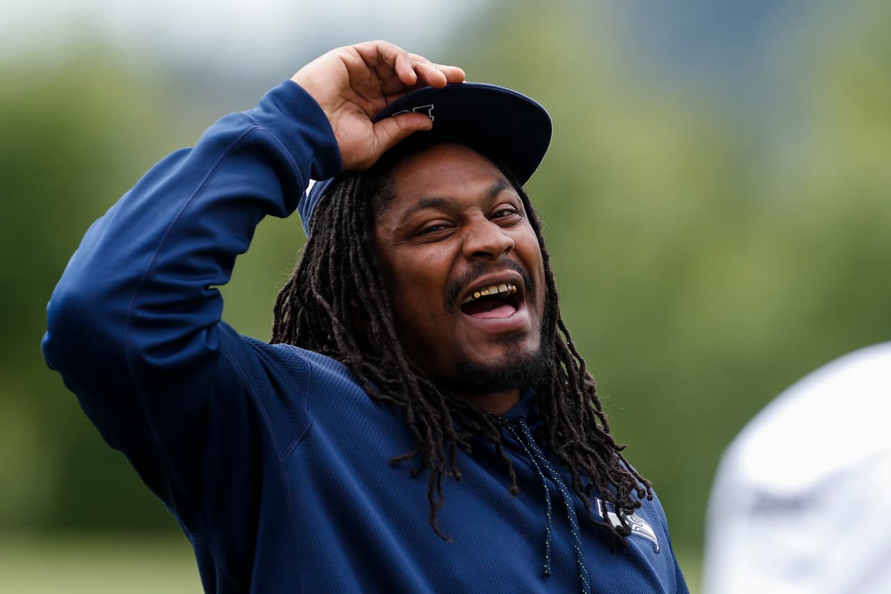 Marshawn Lynch reiteró que contempló el retiro previo a firmar su nuevo contrato