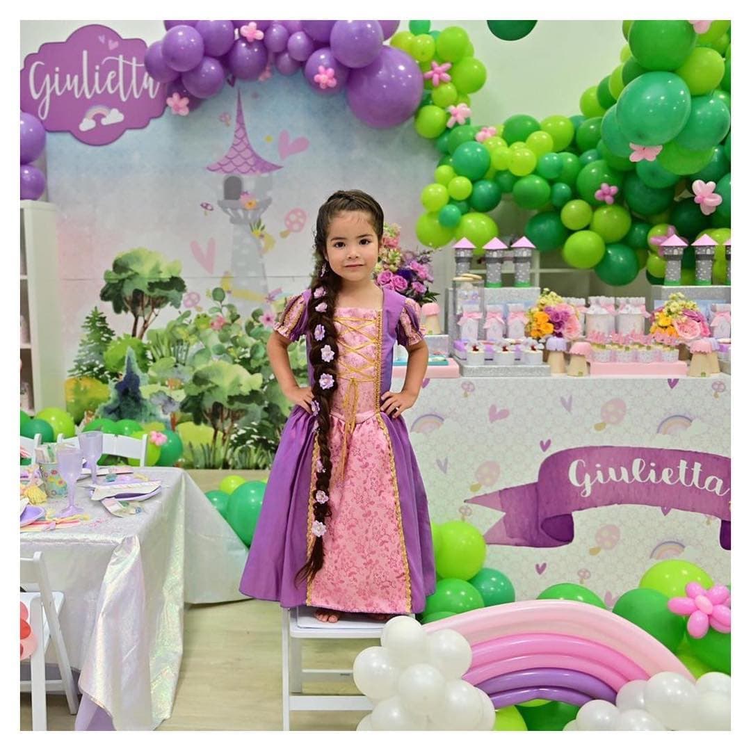 Giulietta cumplió 4 años a principios del mes de mayo y eligió que su piñata fuera de Rapunzel, quien es su princesa favorita hasta hoy.
