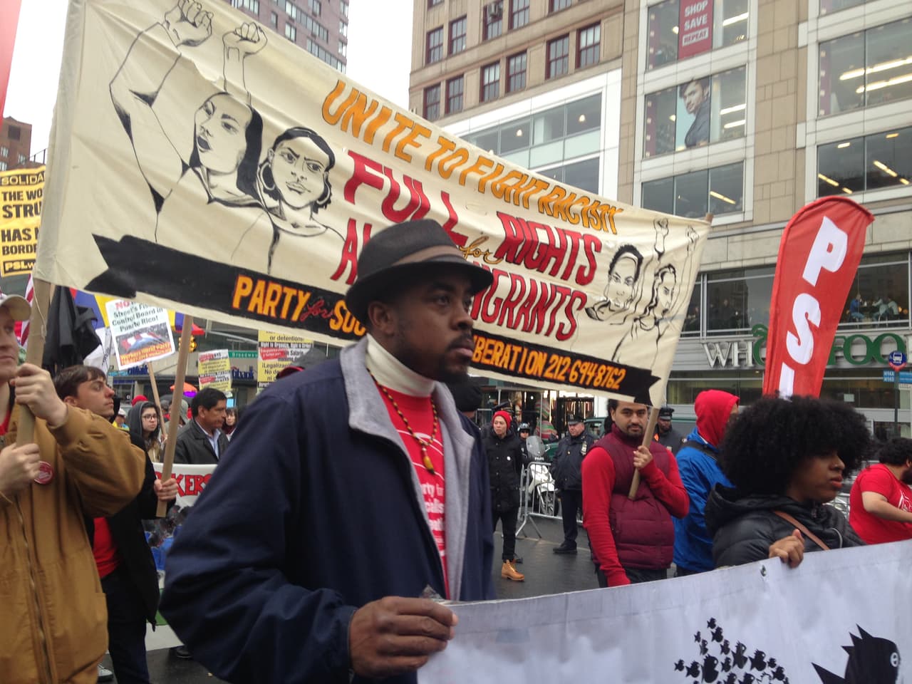 Unas 700 personas participaron en la marcha.