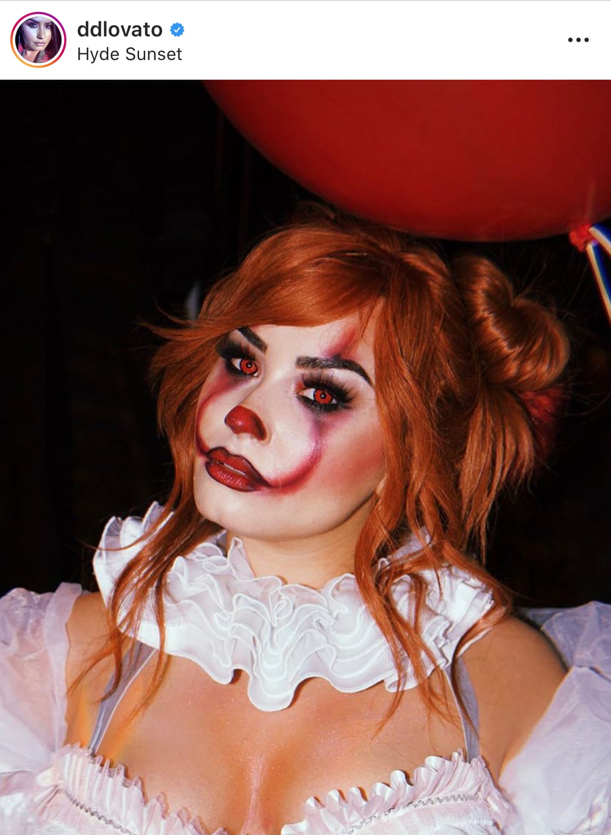 La cantante mostró su disfraz que fue una versión del payaso Pennywise.