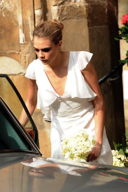 Mira más fotos del enlace, los famosos invitados y el mejor ángulo de las modelos Delevingne sólo aquí.