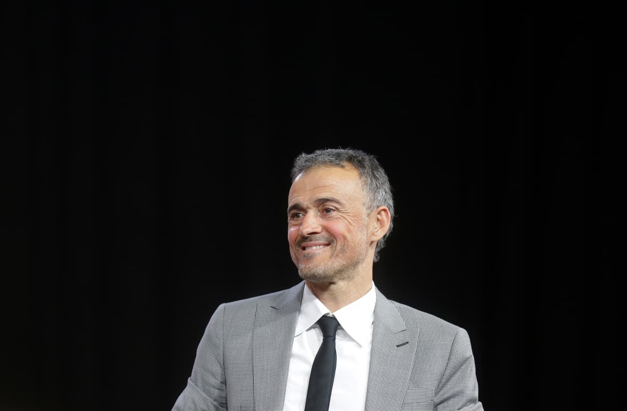 Luis Enrique se baja su sueldo como solidaridad