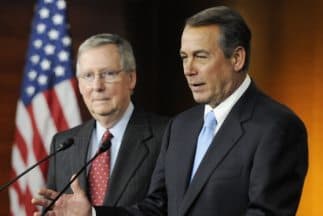 Mitch McConnell (izquierda) será el nuevo líder republicano en el Senado. John Boehner (derecha) es el líder  en la Cámara de Representantes.