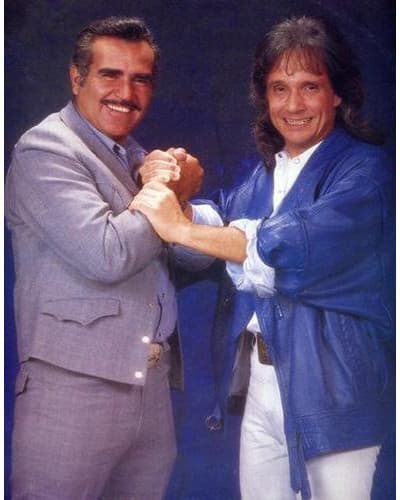 Otro artista internacional que quiso expresar su tristeza fue el brasilero Roberto Carlos, con quien Vicente grabó a duo la famosa canción 'Aunque mal paguen ellas'