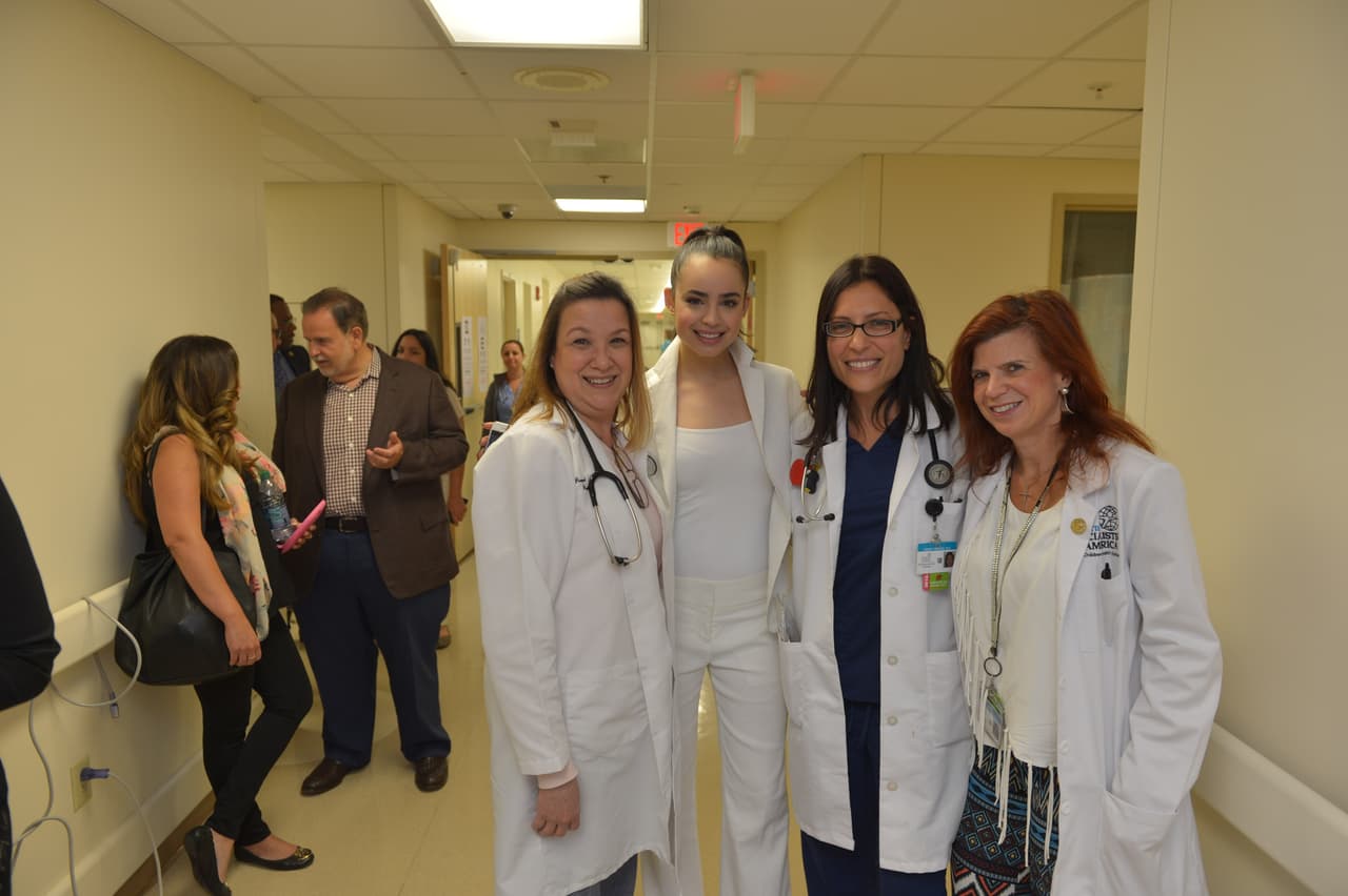 La actriz Sofia Carson es una de las famosas más admiradas de la actualidad.