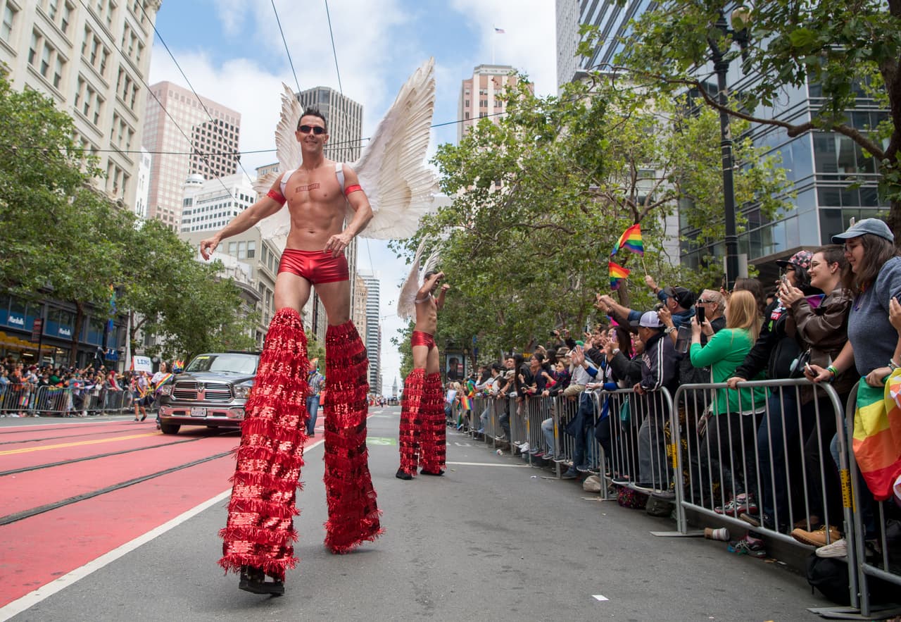 Las celebraciones comienzan el sábado 25 de junio en 
<b>Civic Center Plaza</b>, en el centro de San Francisco.
<br>
