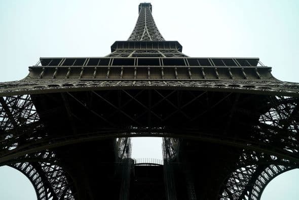 Pero muchos ciudadanos, y especialmente artistas, la calificaron de “monstruo”.