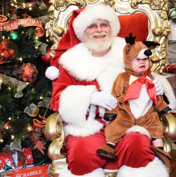 ¡Lloró con su primera visita a Santa!