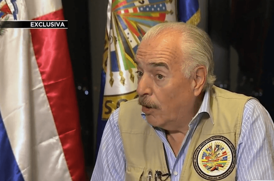 El expresidente de Colombia, Andrés Pastrana, lidera la misión de la OEA.