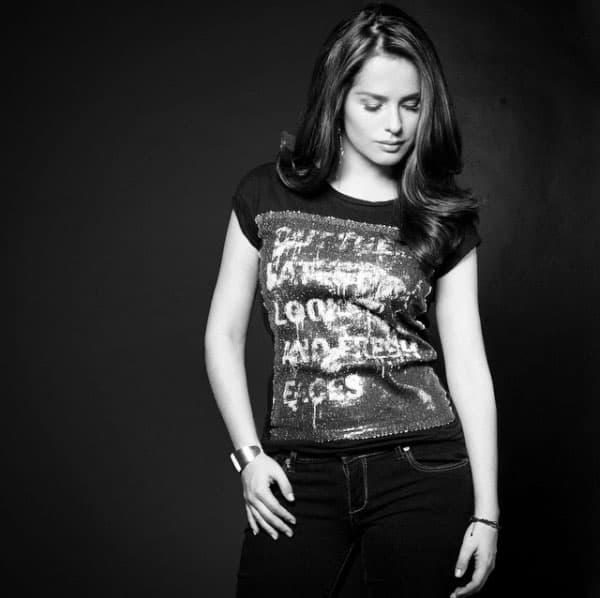 Sin embargo, según la información publicada en el portal, la actriz rechazó el papel por su embarazo.