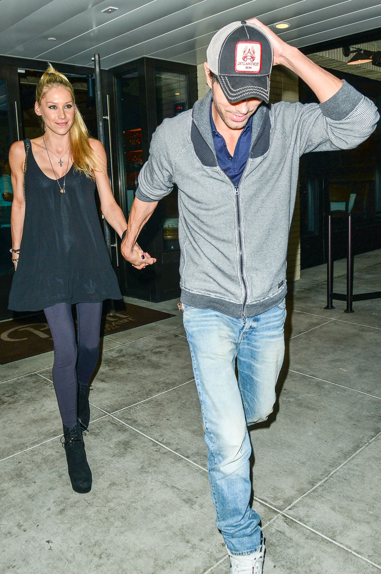 Hace varios meses se dijo que estaban separados, pero ahora vemos que el romance continúa.