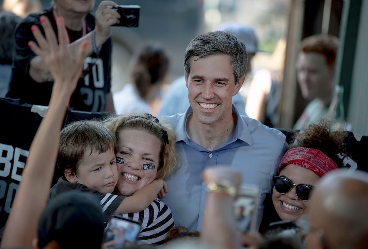 O'Rourke dice que "las políticas crueles e inhumanas" de Trump son las culpables de la situación crítica de migrantes en la frontera