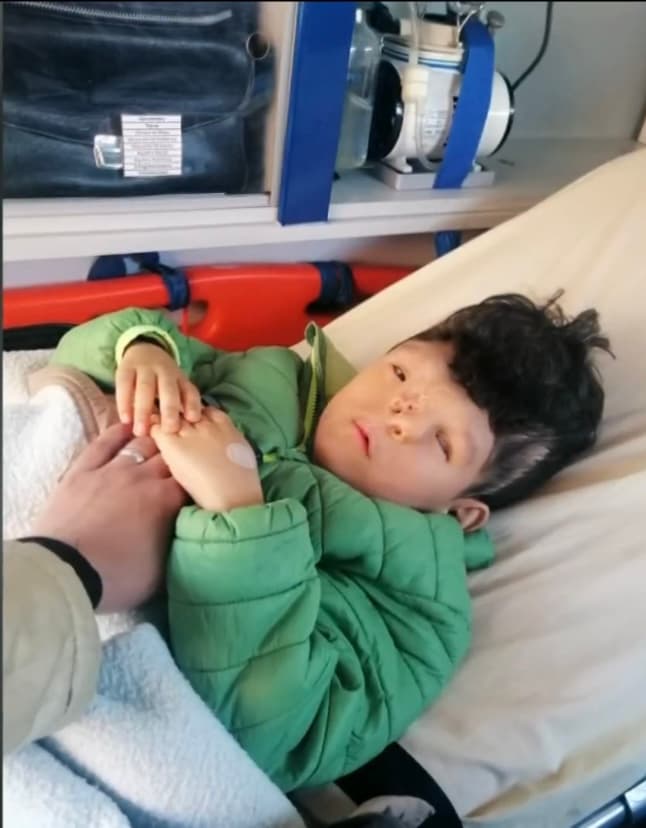 En seis años, Thiago ha pasado por unas 12 cirugías, “unas programadas y otras de emergencia”, sobre todo desde que toda la familia
<b> decidió mudarse a Chile desde Venezuela. </b>
<br>