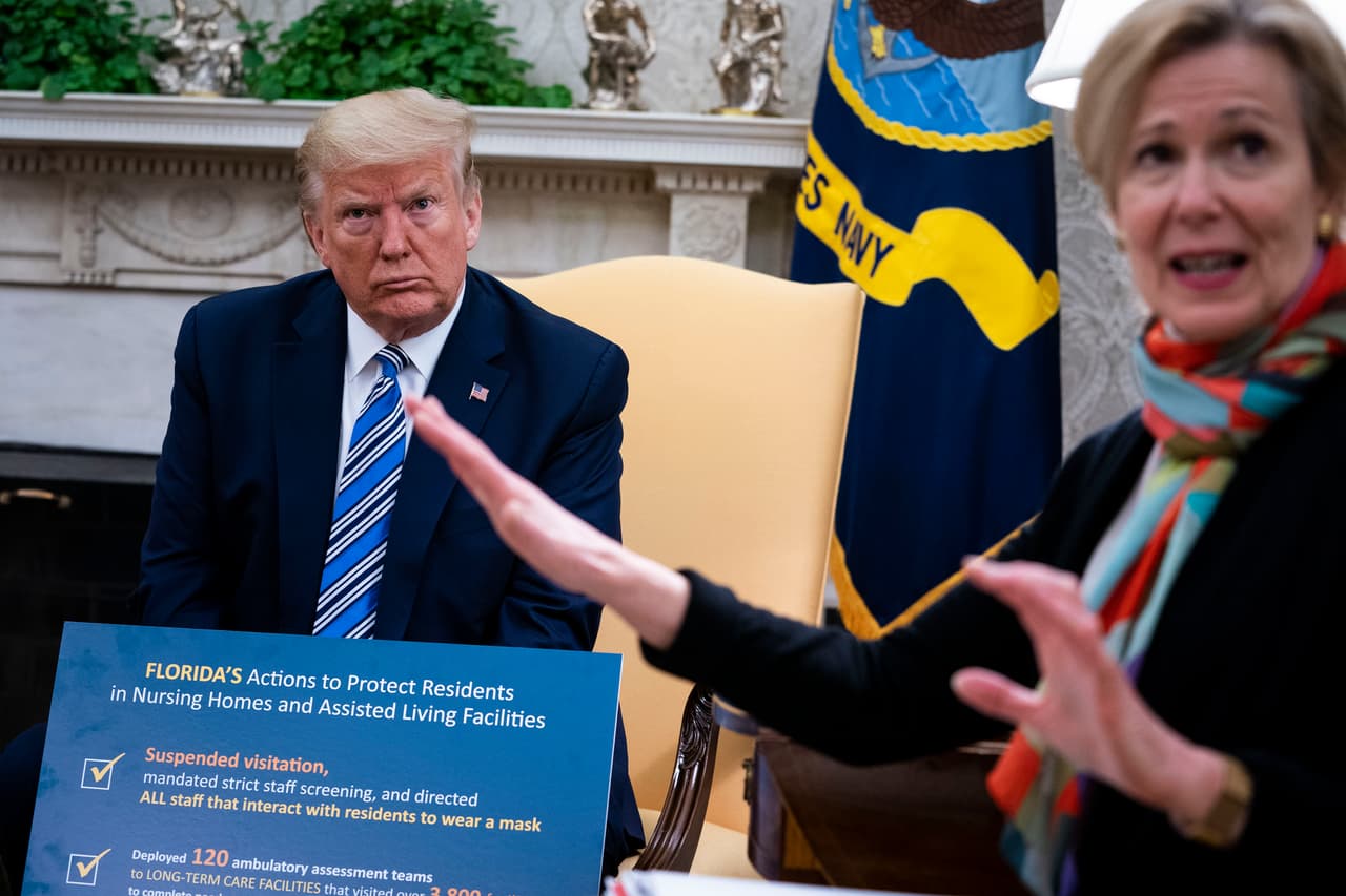 Las ocurrencias de Trump infectan más que el coronavirus