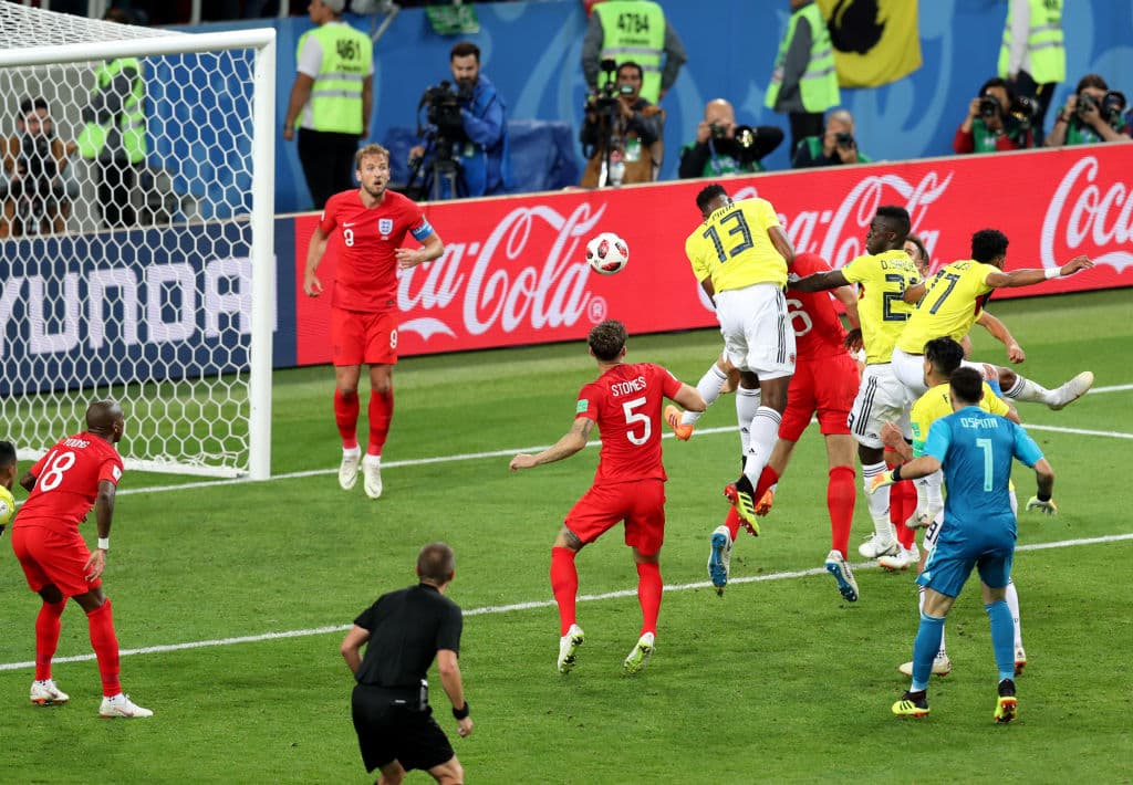 Sin embargo, al minuto final apareció un milagro con nombre propio: Yerry Mina cabeceó en un tiro de esquina en el que hasta el arquero David Ospina fue al ataque.