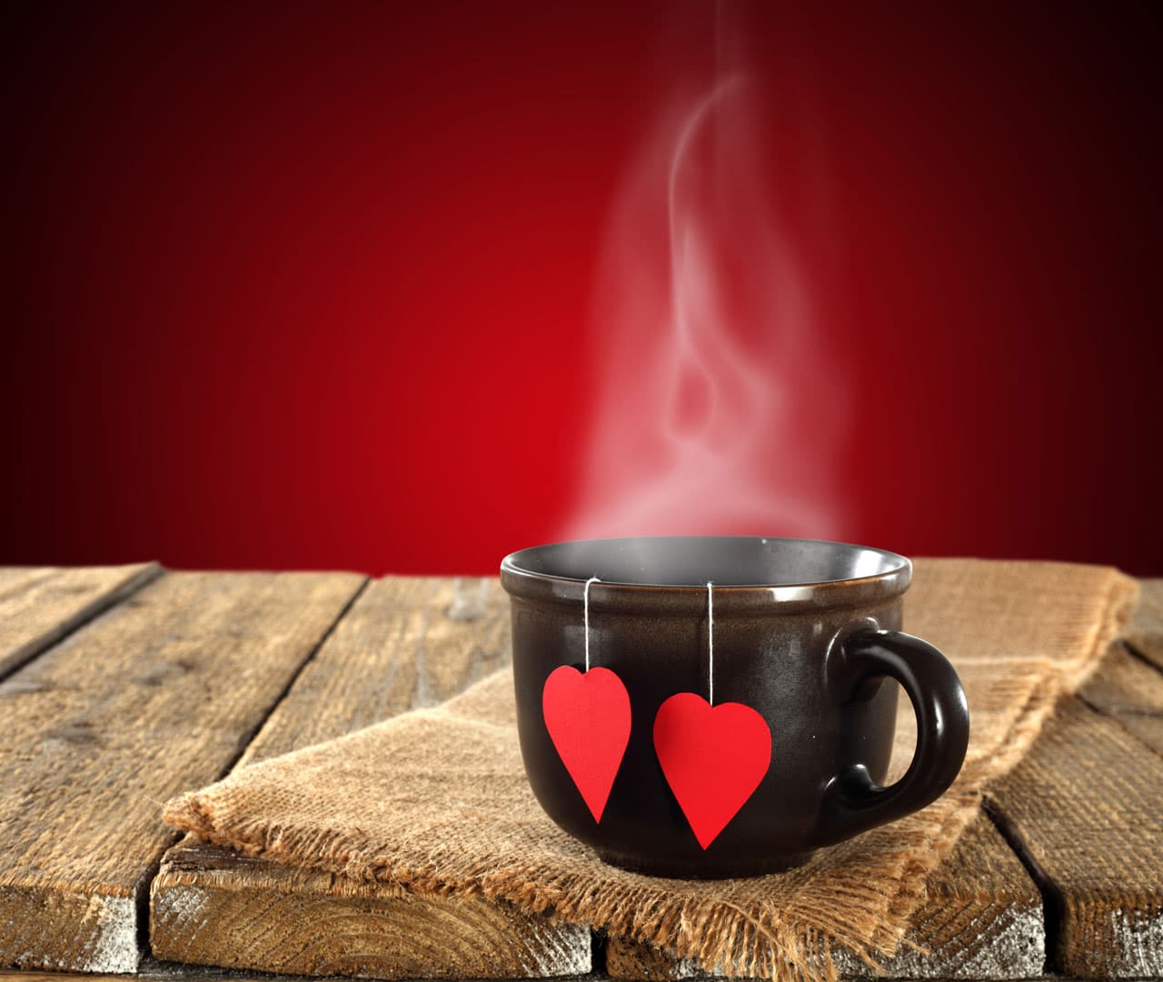 Si ves una estrella, es de buena suerte; simboliza, belleza, espiritualidad. Una línea recta denota paz, tranquilidad. En cambio si lo ves como flecha indica que el consultante encontrará pronto el camino ideal en su vida.