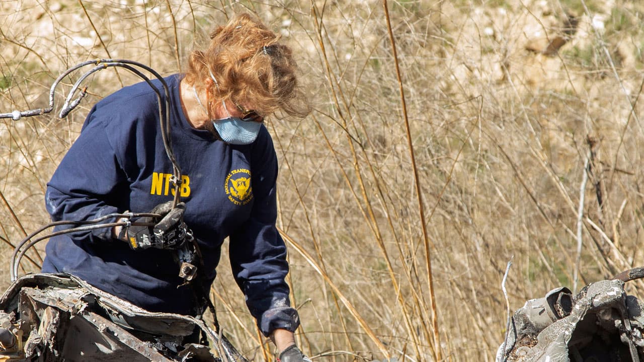 Investigadores federales aportan nueva información sobre el accidente en el que murió Kobe Bryant 