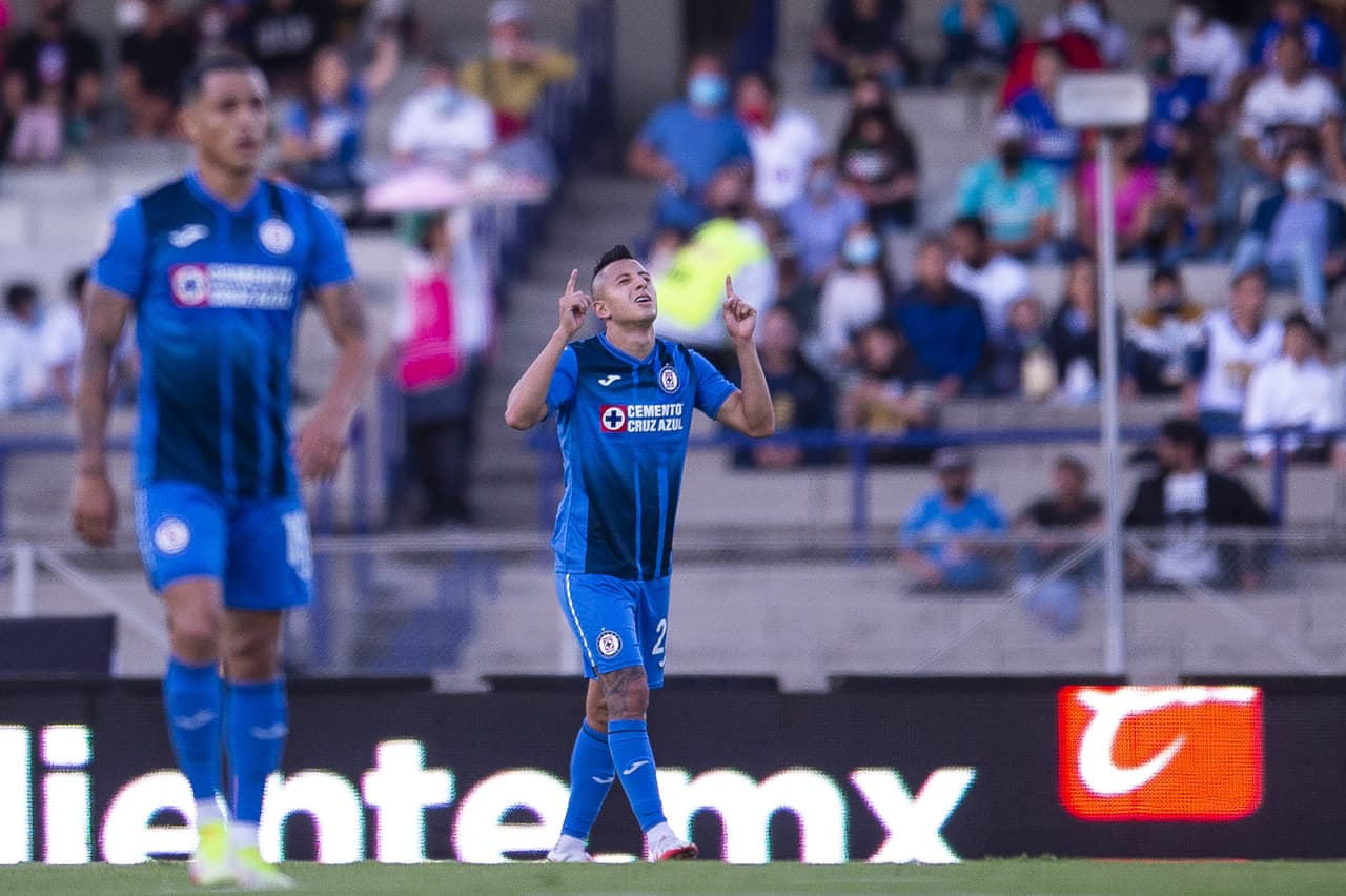 Roberto Alvarado se apuntó un hat-trick al 42'.