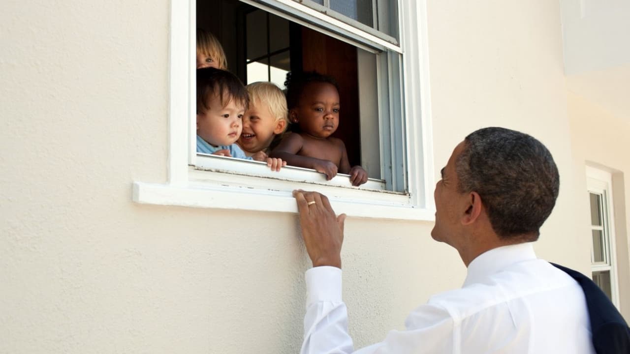 Obama consigue colar tres de sus tuits entre los más retuiteados del año (y Trump ninguno)