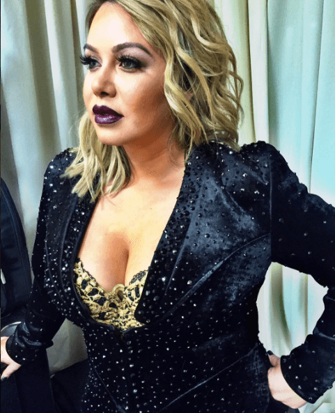 ¡Qué make up tan dramático! Chiquis se ve súper guapa.