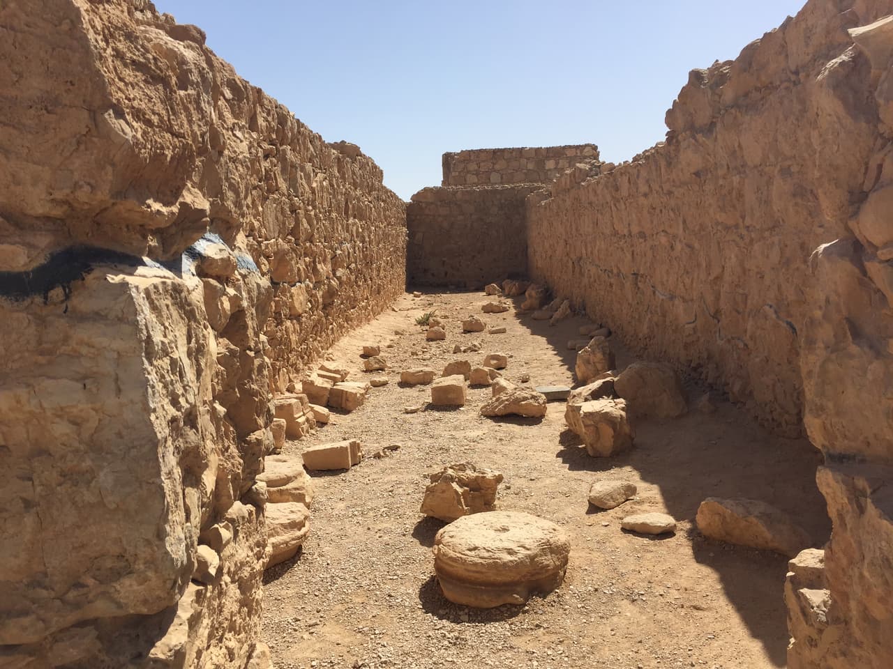 Ruinas de Masada, palacio y fortaleza construida por Herodes junto al Mar Muerto.