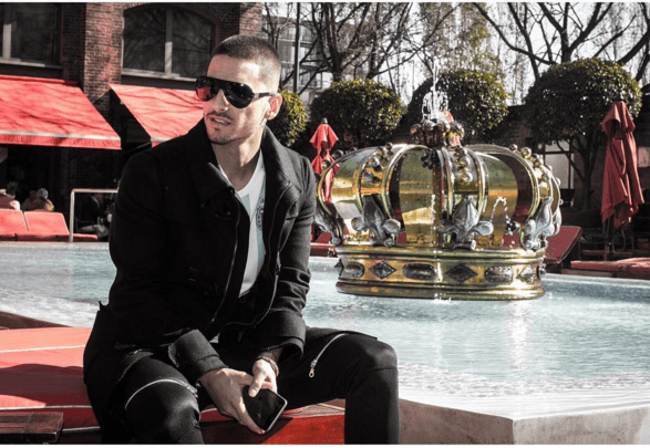 "Tómala como no viendo", aún así, Maluma sale siempre como todo un 'pretty boy'.