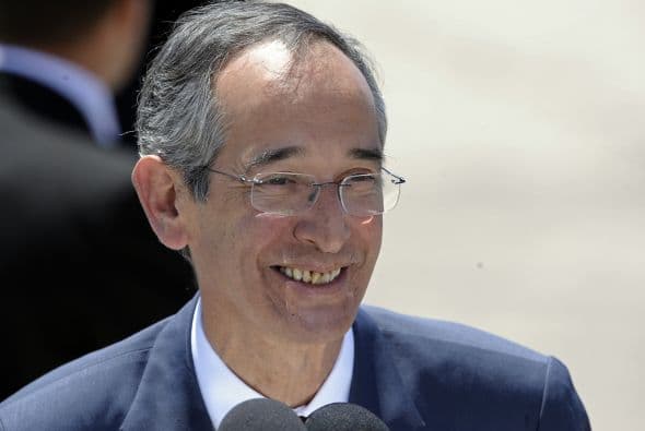 Se dice que no hay quinto malo por lo que este lugar se lo lleva el mandatario de Guatemala, Álvaro Colom. El guatemalteco ha sido criticado por el incumplimiento de sus compromisos.