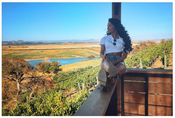 Llegó a tierra azteca para cumplir su sueño de ser actriz, por eso estudió actuación en el Centro de Educación Artística de Televisa (CEA).